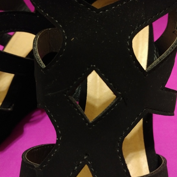 Black Open Toe Ankle Suede Strappy Wedges - Picture 6 of 8
